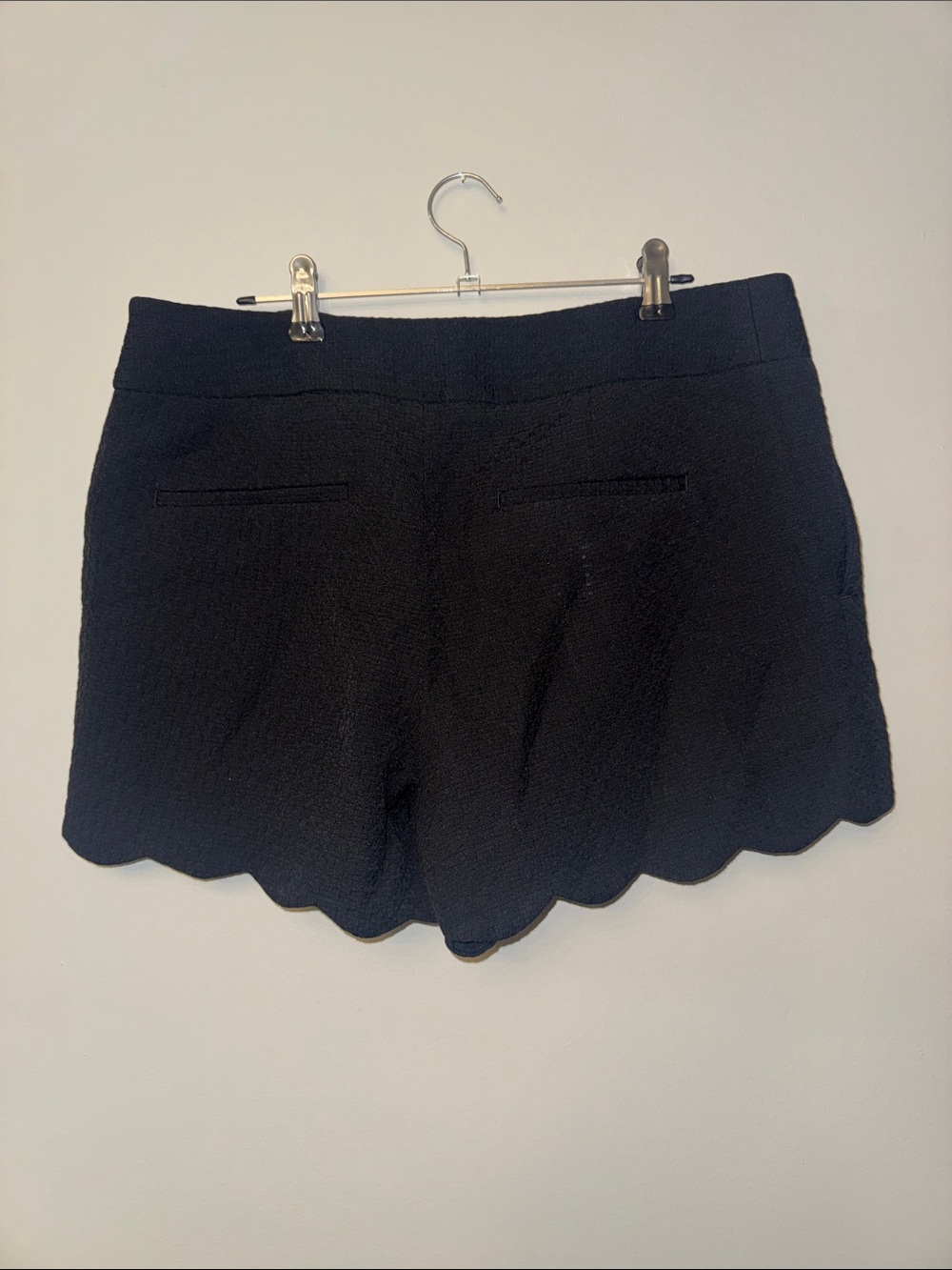 LOFT Black Scallop Hem High-Waist Shorts - Picture 2 of 6